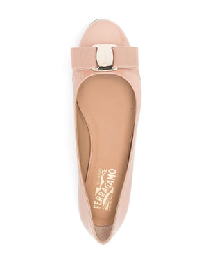 FERRAGAMO Elegant Leather Ballet Flats with Signature Bow Detail