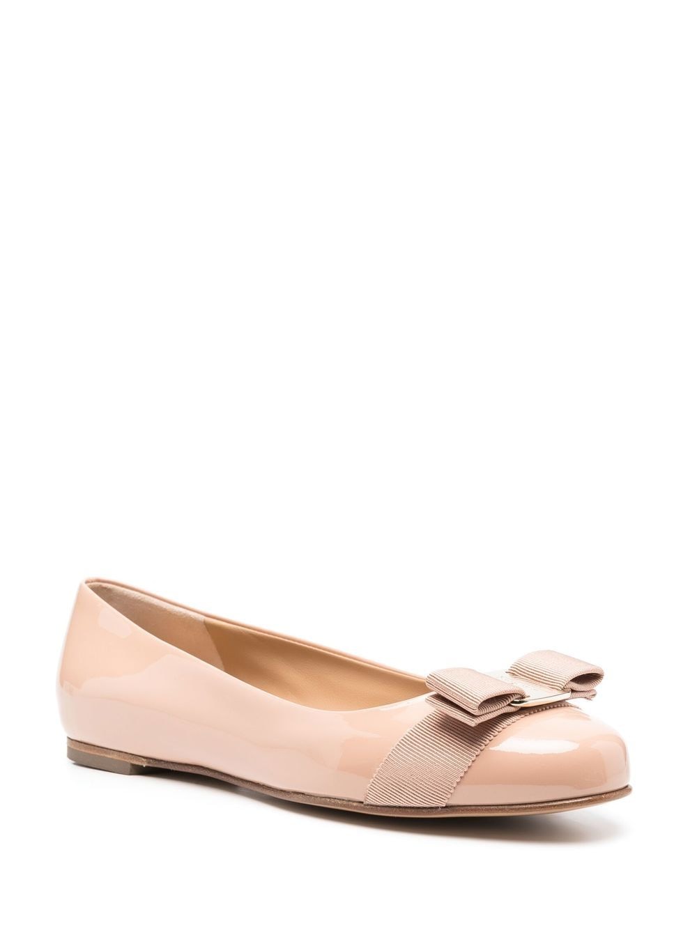 FERRAGAMO Elegant Leather Ballet Flats with Signature Bow Detail