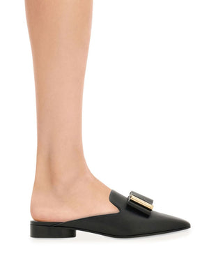 FERRAGAMO Elegant Black Leather Flat Sandals