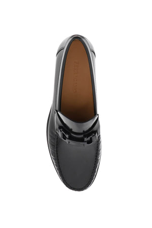 قصبة أحذية موكاسين Gancini الأيقونية السوداء للرجال من جلد الفرش | SS24