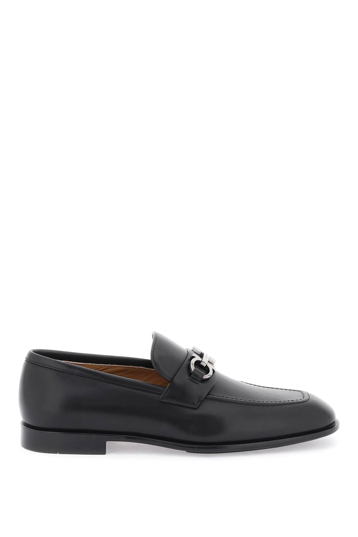 FERRAGAMO Elegant Black Leather Loafers