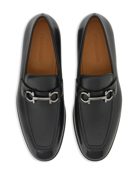 FERRAGAMO Elegant Black Leather Loafers