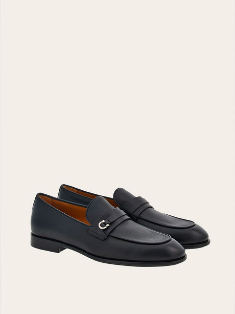 حذاء سهرات رجالية باللون الأسود الكلاسيكي: أساسي لموسم SS24