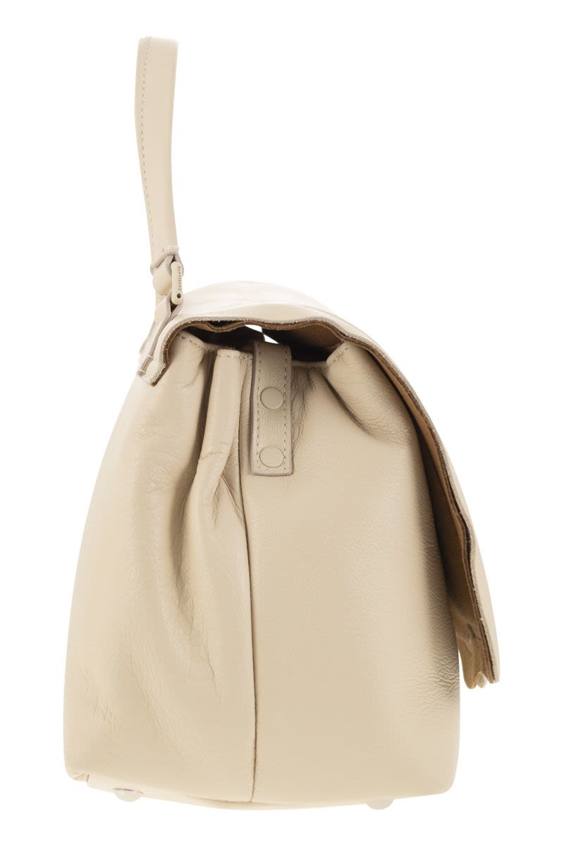 حقيبة جلدية بلون فانيلا من فيرساتايل - مقاس صغير، حزام قابل للإزالة، تصميم مبطن