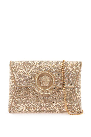 Clutch xinh đẹp chất liệu satin lấp lánh đính đá phong cách của thương hiệu VERSACE thời trang mùa đại hội SS24