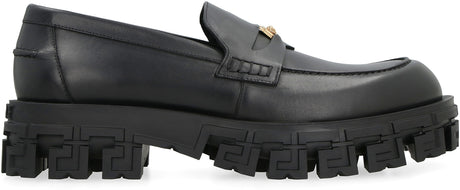 Giày lười da đen dành cho nam - Bộ sưu tập FW23 của Versace