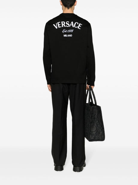 男士風格大改造：義大利Versace品牌招牌印花長袖T恤