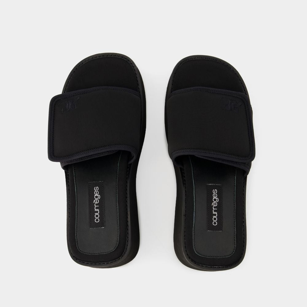 รอง sandal สีดำสำหรับผู้หญิงปี 2024 - ฤดู 24SS