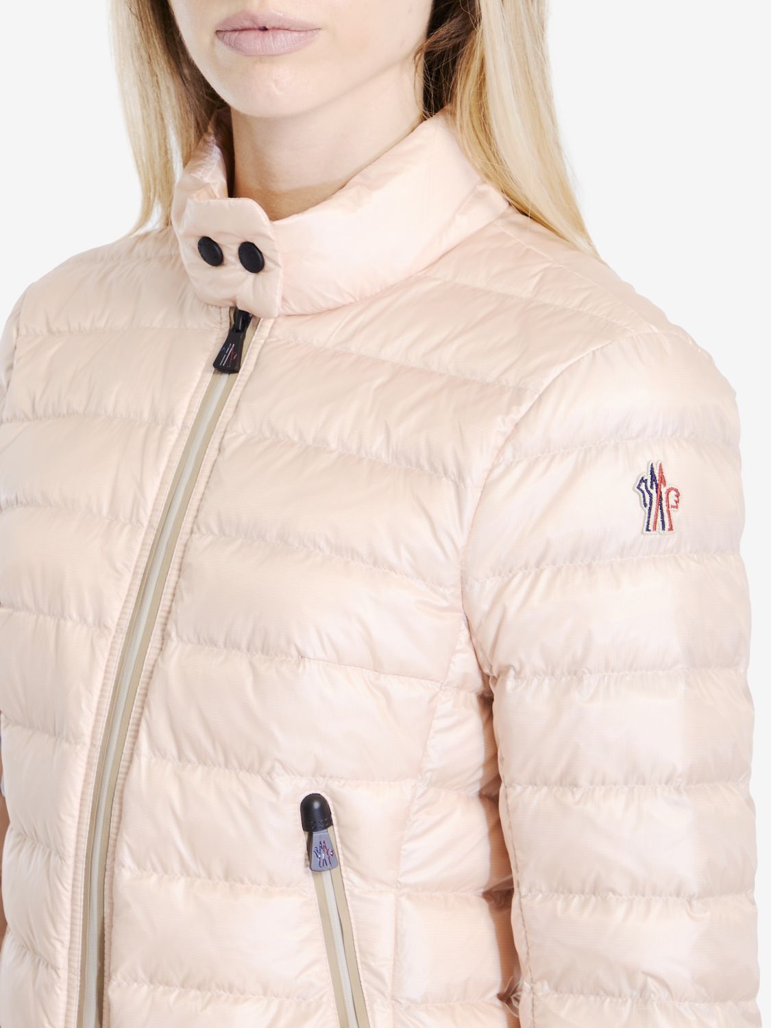 MONCLER GRENOBLE Elegant Short Down Jacket with Packable Design