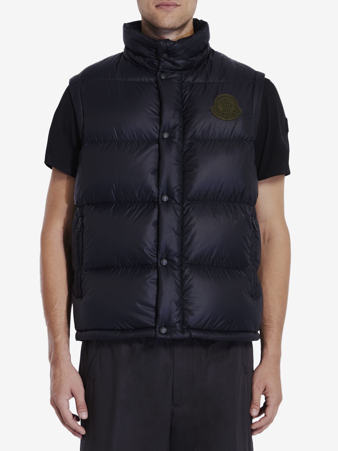 MONCLER Versatile 2-in-1 Down Jacket with Detachable Hood and Sleeves