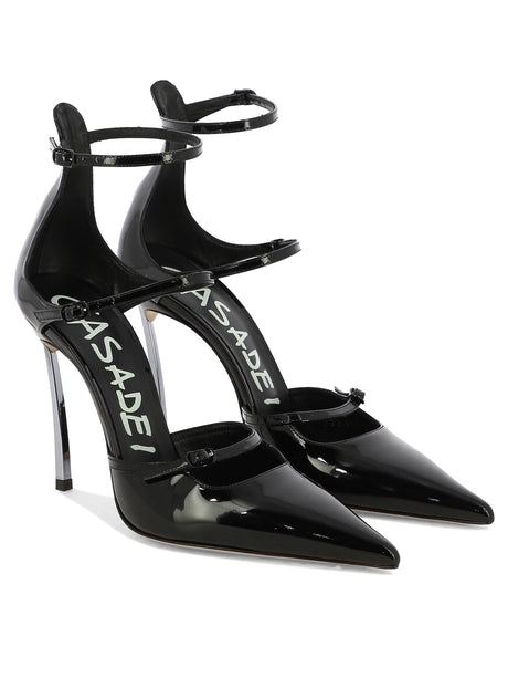 حذاء كعب أسود أنيق مزين بحزام ثلاثي وتفاصيل مثيرة للنساء