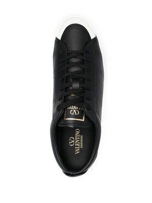 Black Calf Leather Shoes for the Modern Gentleman