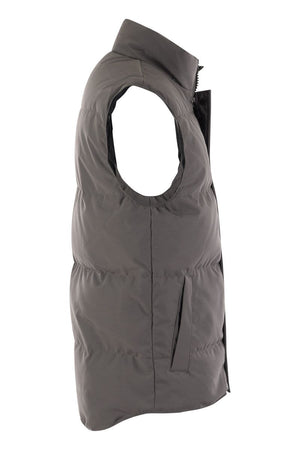 CANADA GOOSE Classic Quilted Sleeveless Jacket for Men - Face Unpredictable Weather Conditions