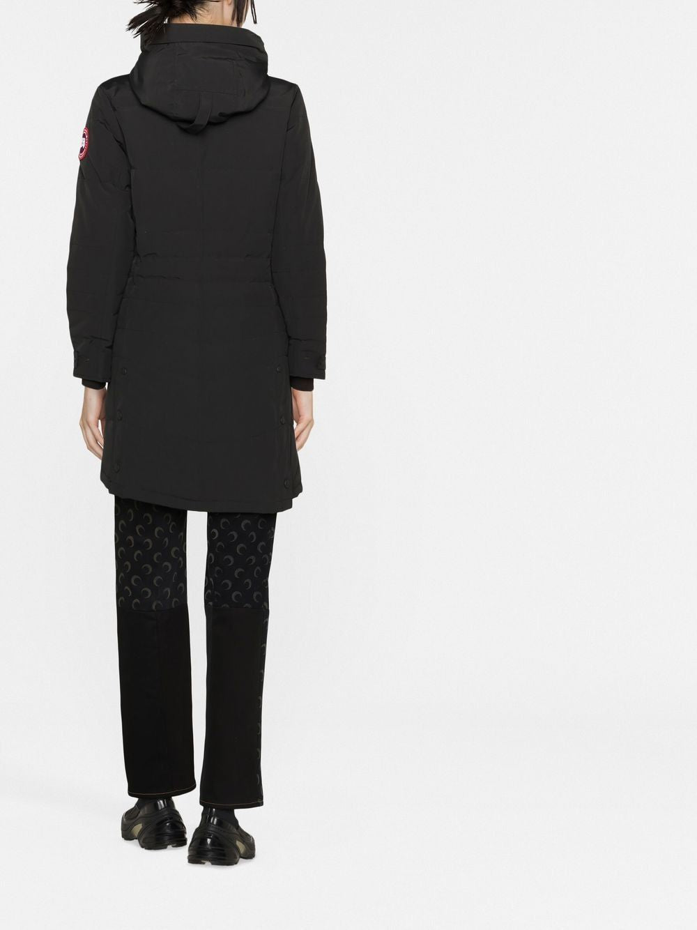 女士冬季必备：FW22黑色CANADA GOOSE连帽羽绒服