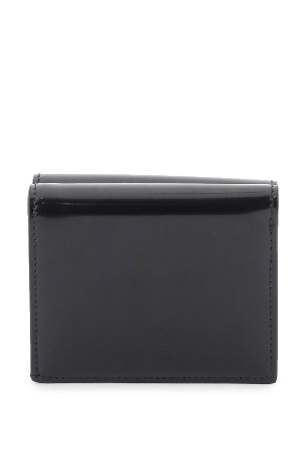 Black Leather Wallet with Gancini Hook Closure - محفظة نسائية لامعة مع إغلاق سلسلة جانشيني باللون الذهبي