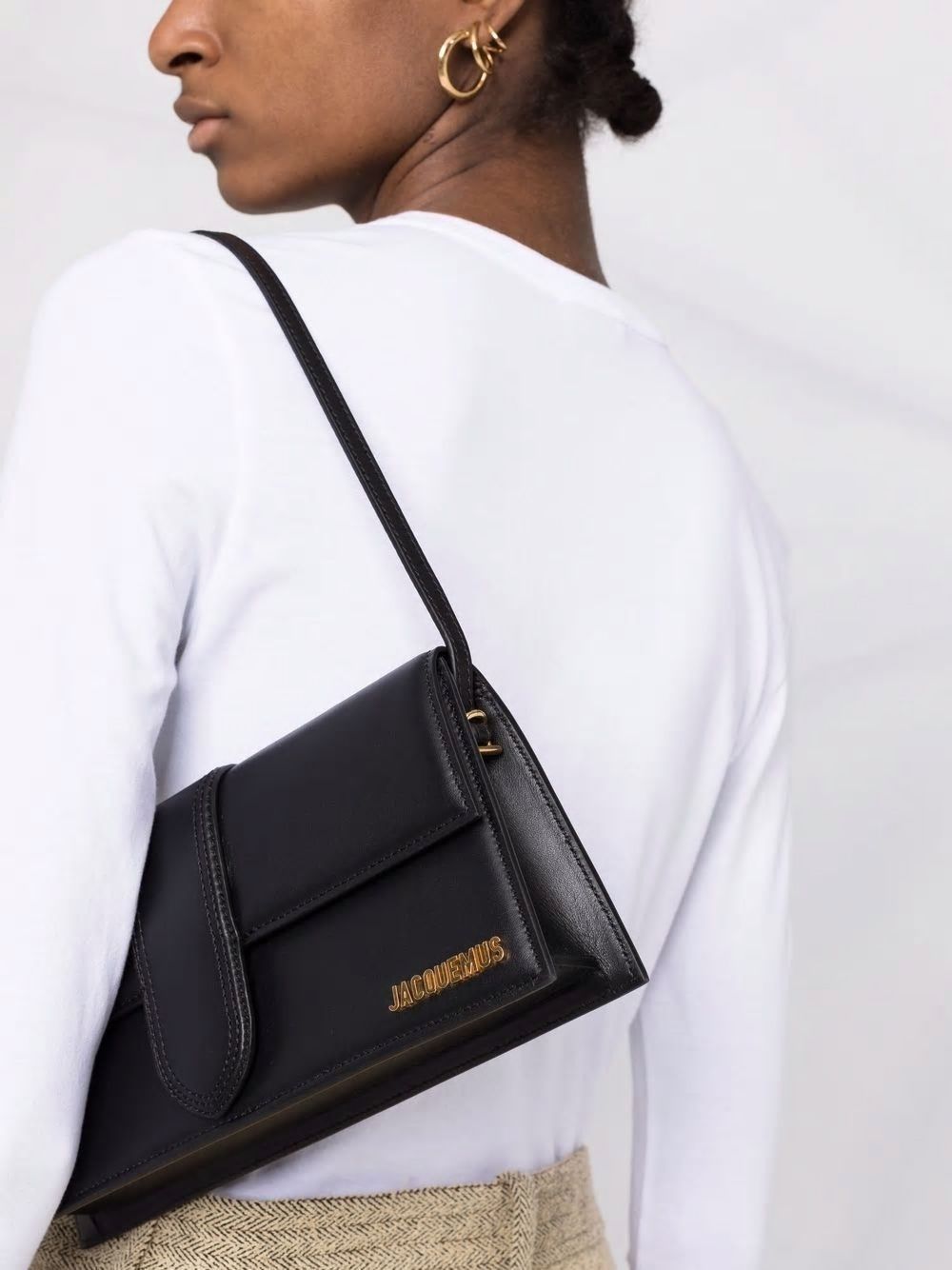 Black Long Shoulder Bag for Women - مجموعة SS24