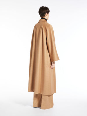 جاكيت MAX MARA الفخم للنساء العصريات