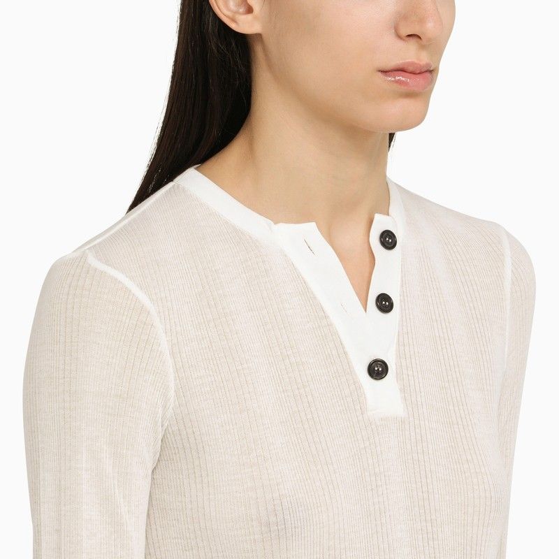 クリームカラーの綿ブレンドクルーネックセーター（女性用）