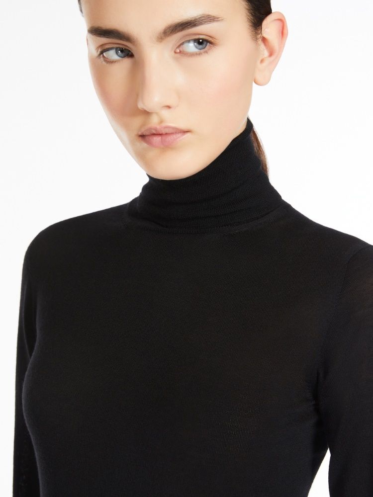 MAX MARA Luxurious Cashmere Top for Women