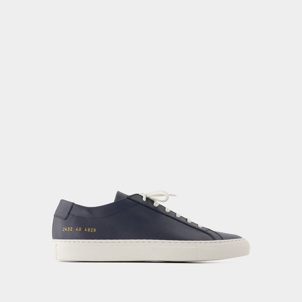 COMMON PROJECTS Bumpy Contrast Sole Sneakers for Men