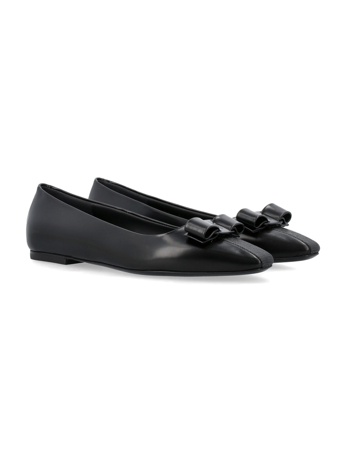 FERRAGAMO Elegant Patent Leather Ballet Flimsies with Iconic Bow