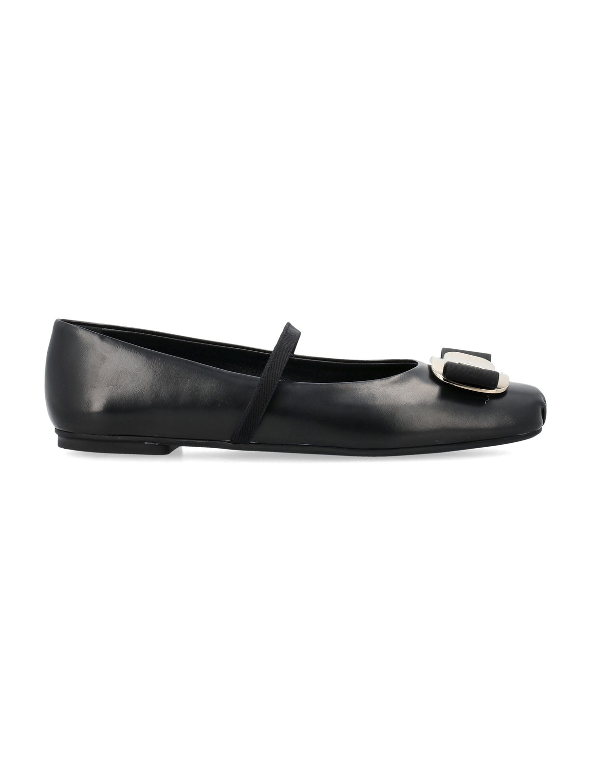 FERRAGAMO Elegant Leather Ballet Flats with Signature Bow