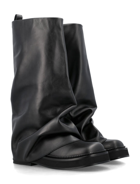 أحذية كومبات روبن للنساء - تصميم مربع الأصابع - سهلة الانزلاق - مع تفاصيل شعار معدني