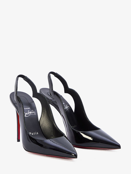 Đôi giày cao gót da bóng đen tinh tế và sang trọng cho phụ nữ