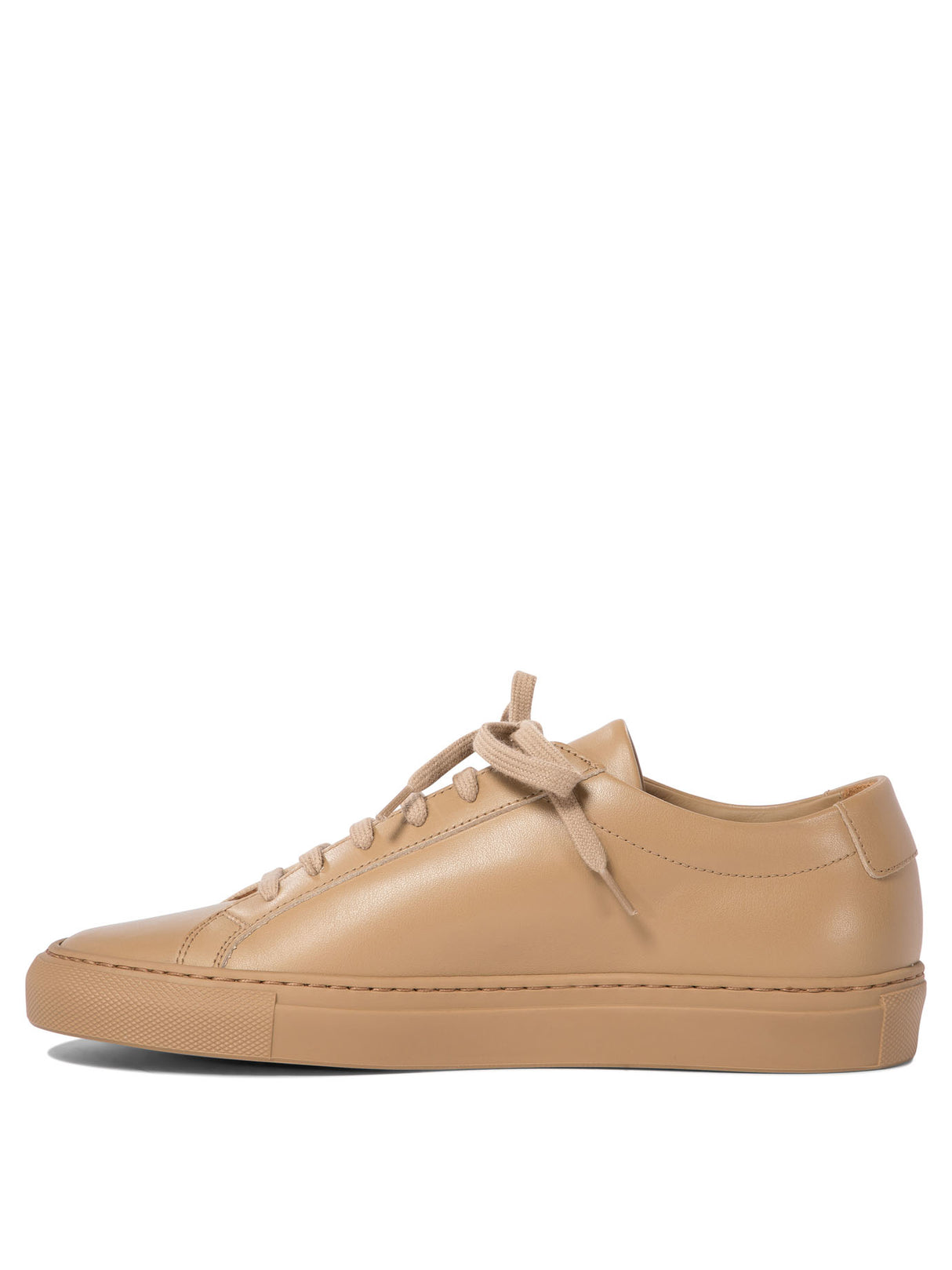 COMMON PROJECTS Elegant Minimalist Leather Sneakers