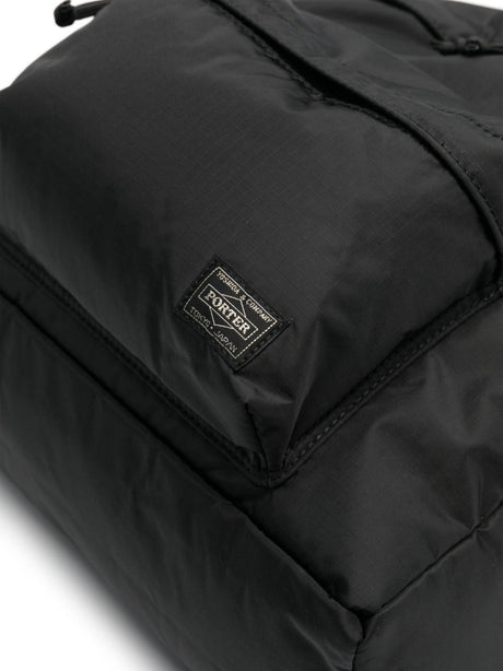 حقيبة ظهر رجالية سوداء بنسيج ريبستوب مع عدة جيوب ورقعة شعار