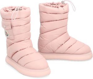 FW23粉红尼龙女靴-拉绳开口设计，侧翻盖袋，圆头形状