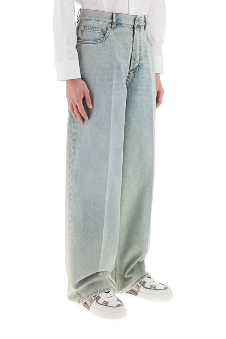 Men's Vintage Light Wash Oversized Jeans with V Detail