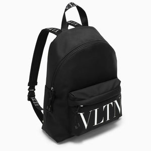  حقيبة ظهر رجالية سوداء بطبعة شعار VLTN للموسم الربيعي/ الصيفي 24 - نايلون مع جيب أمامي بطبعة شعار على كامل الحقيبة 