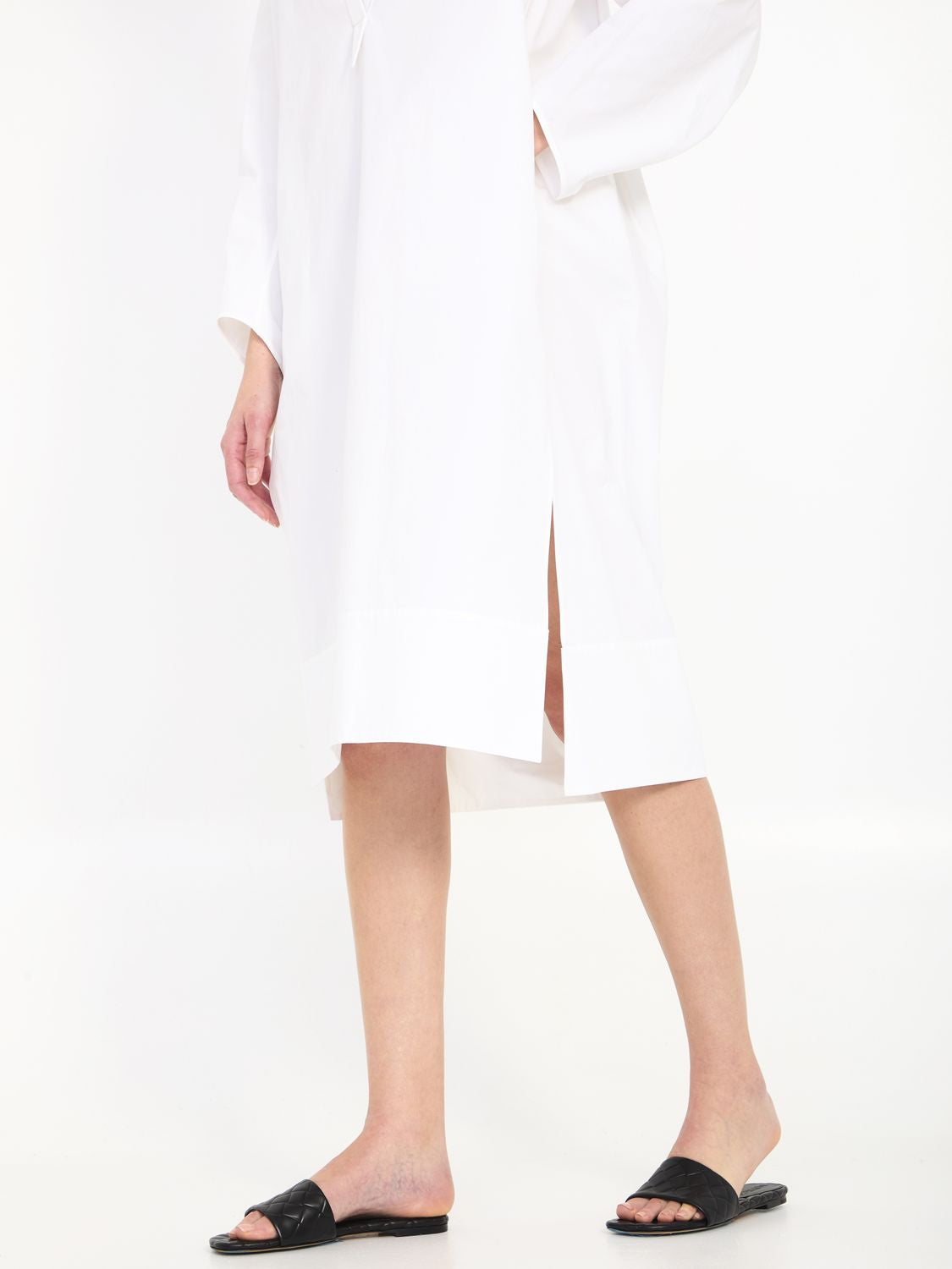 KHAITE White Cotton Tunic Dress - V-Neck Shift Style with Button Detailing and Side Slits for Women