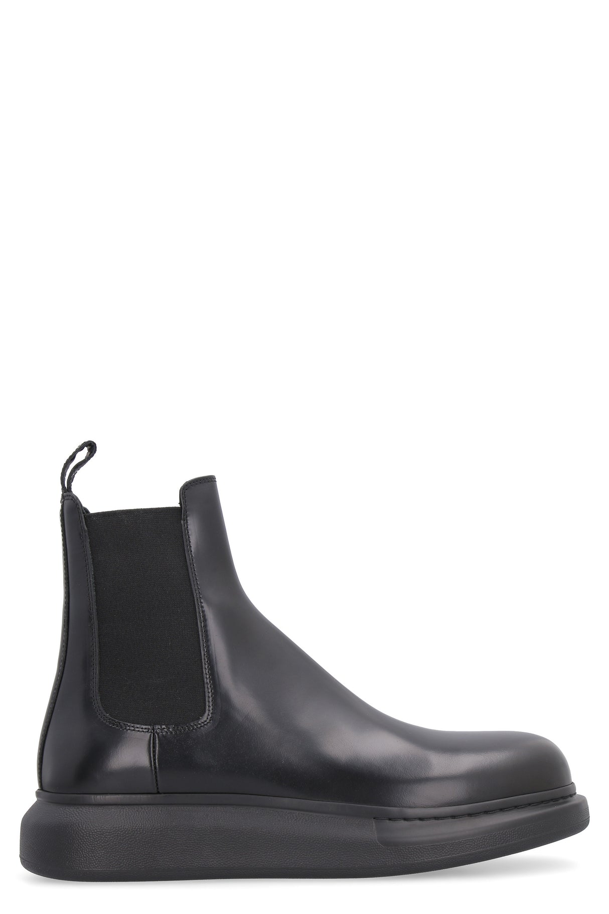 ALEXANDER MCQUEEN Sleek Leather Chelsea Boots with Chunky Sole, 4cm