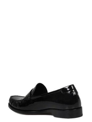 經典黑色拖鞋口字款：時尚黑色草編男士拖鞋，採用帶有字母標誌的款式