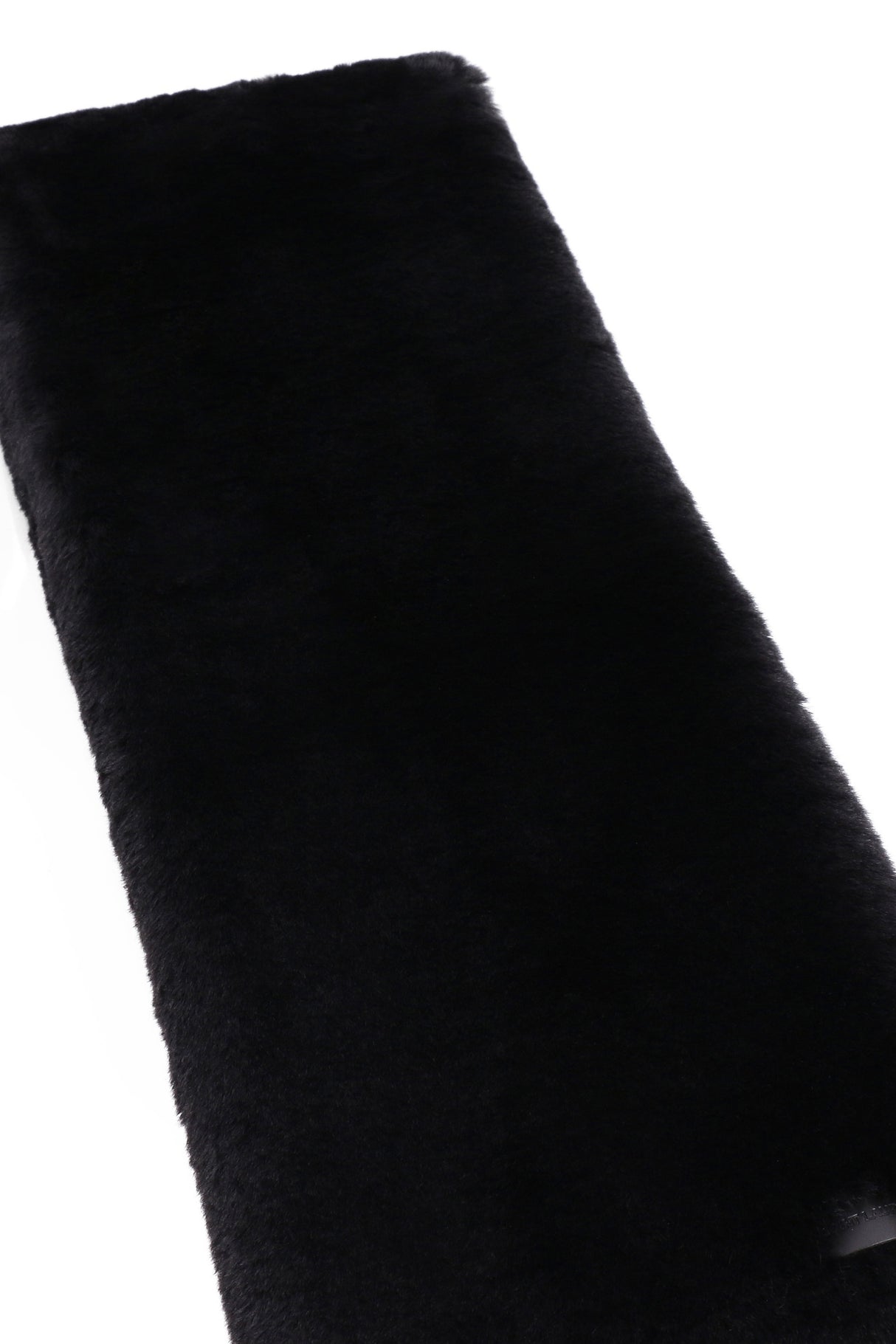 黑色豪华仿毛围巾 - FW22收藏