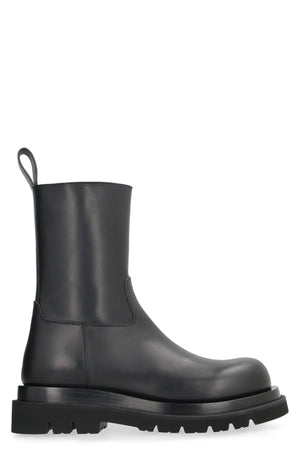 BOTTEGA VENETA Men's Black Leather Ankle Boots for FW22