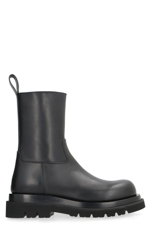 BOTTEGA VENETA Luxury Black Leather Ankle Boots for Men - FW22 Collection