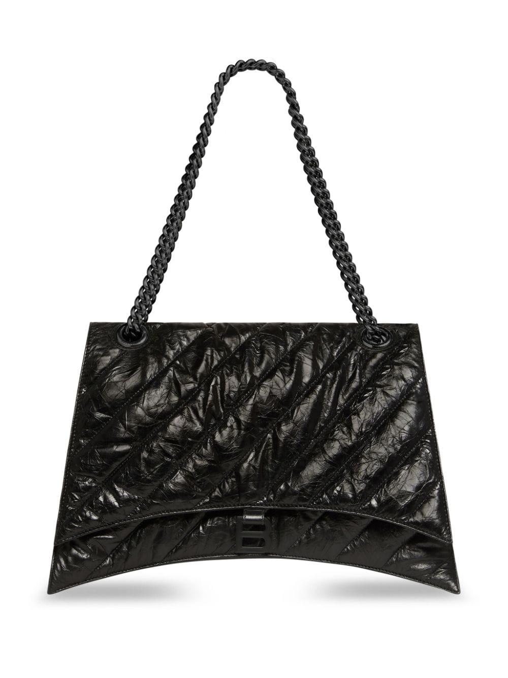حقيبة يد كبيرة من جلد العجل المبطن بمقبض سلسلة وشعار معدني، لون أسود - 39.9x24.9x12.9 سم
