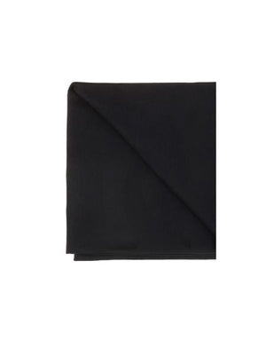 シックな黒のウールスカーフ - SS24コレクション