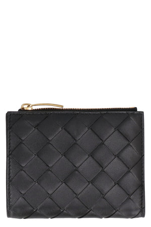 Classic Black Leather Wallet with Intrecciato Motif and Multiple Compartments for Women