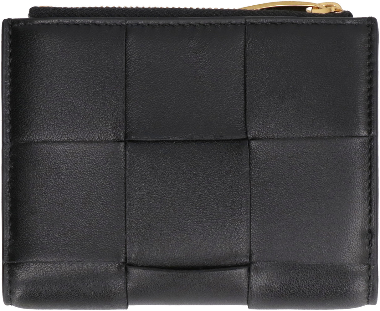 BOTTEGA VENETA Blue Leather Wallet for Women with Intreccio Motif - Small and Stylish