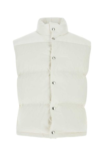 Gilet Raffia và Vải Lanh Cao Cấp với Nút Cài Sang Trọng