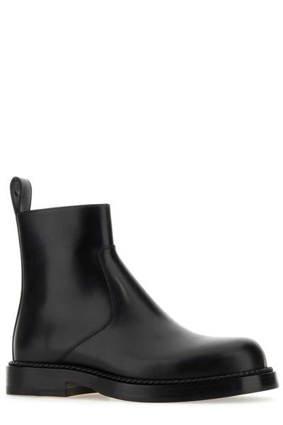 BOTTEGA VENETA Stylish Black Men's Leather Boots for Fall/Winter 2024