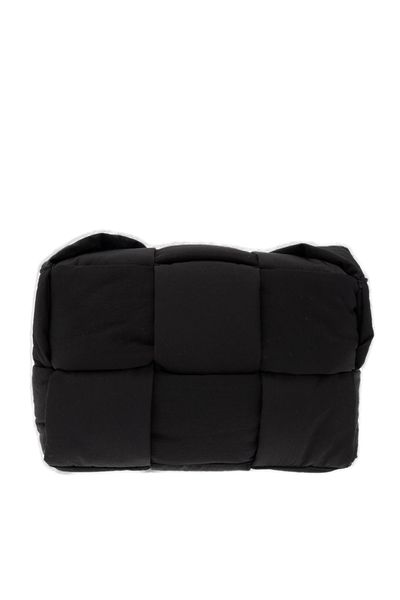 حقيبة كتف صغيرة سوداء من النايلون مع نمط مبطن وحزام قابل للتعديل، 14x23x7.5 سم