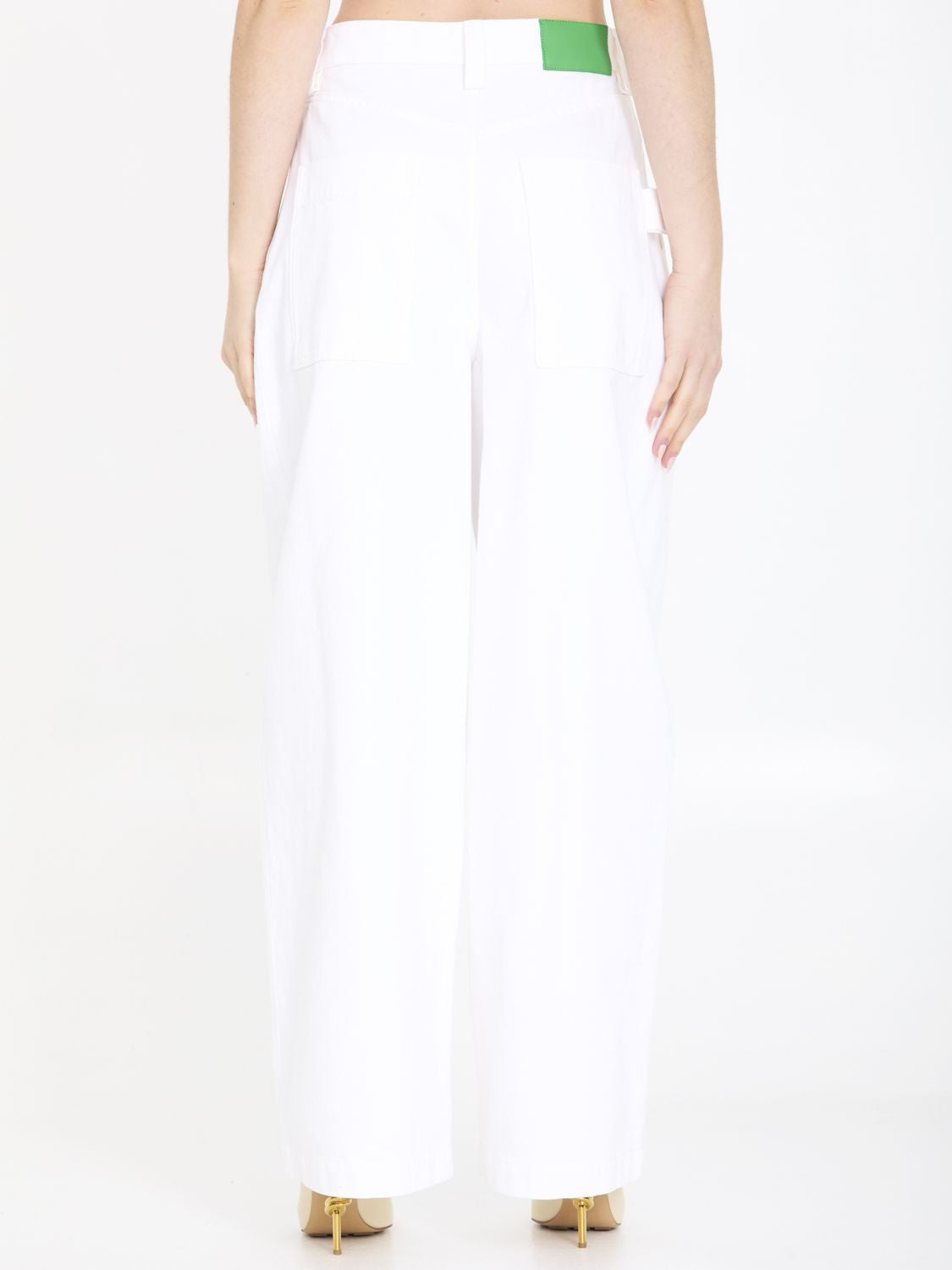 白色氣球牛仔褲 - 寬鬆版型，100%棉質