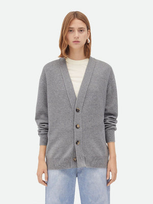 Áo Cardigan Cashmere màu xám sang trọng với đường viền da