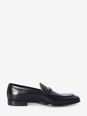 GUCCI Elegant Black Leather Loafers with Silver Horsebit, 1.5 cm Heel