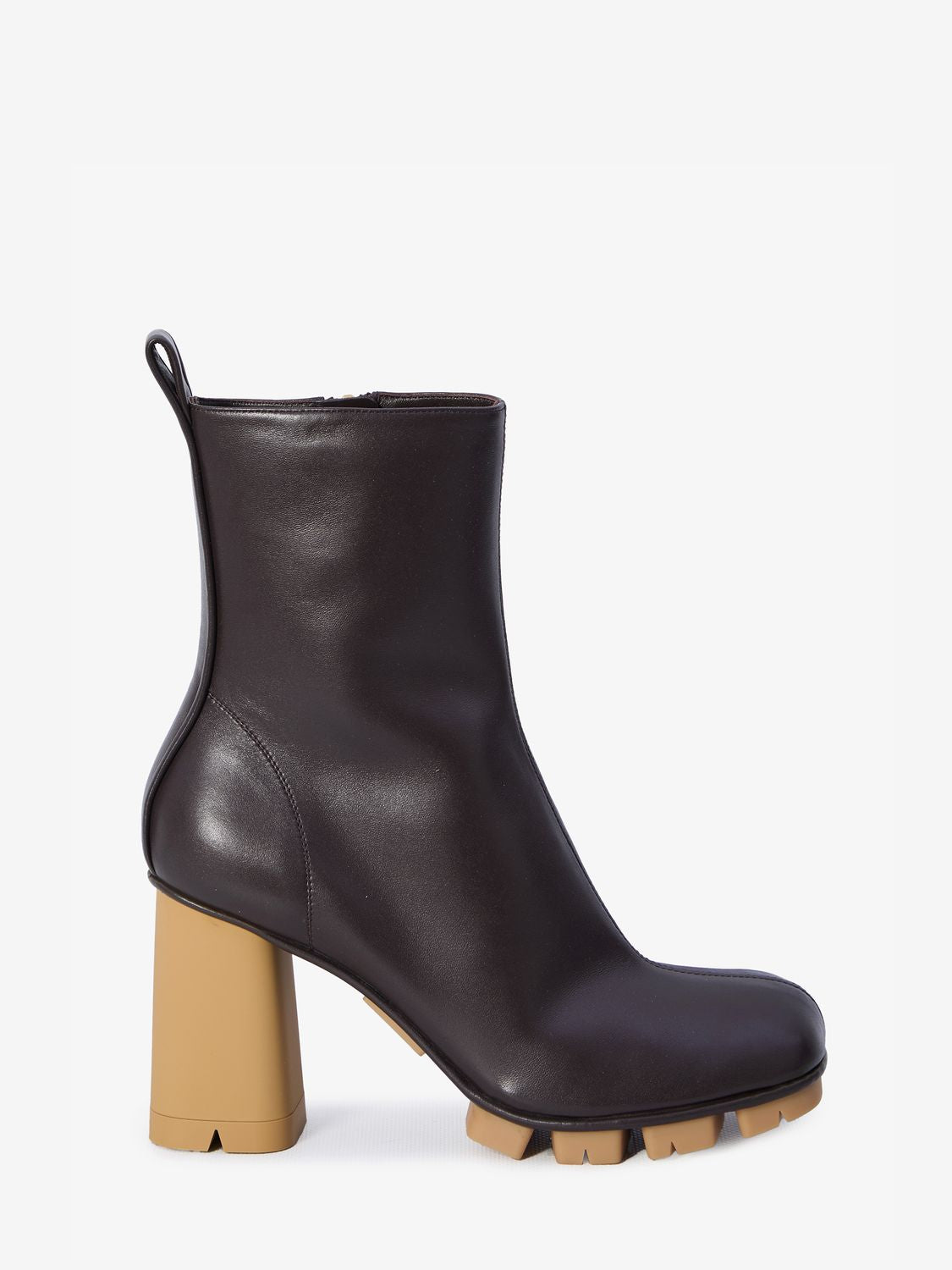 BOTTEGA VENETA SHORE LEATHER ANKLE BOOTS